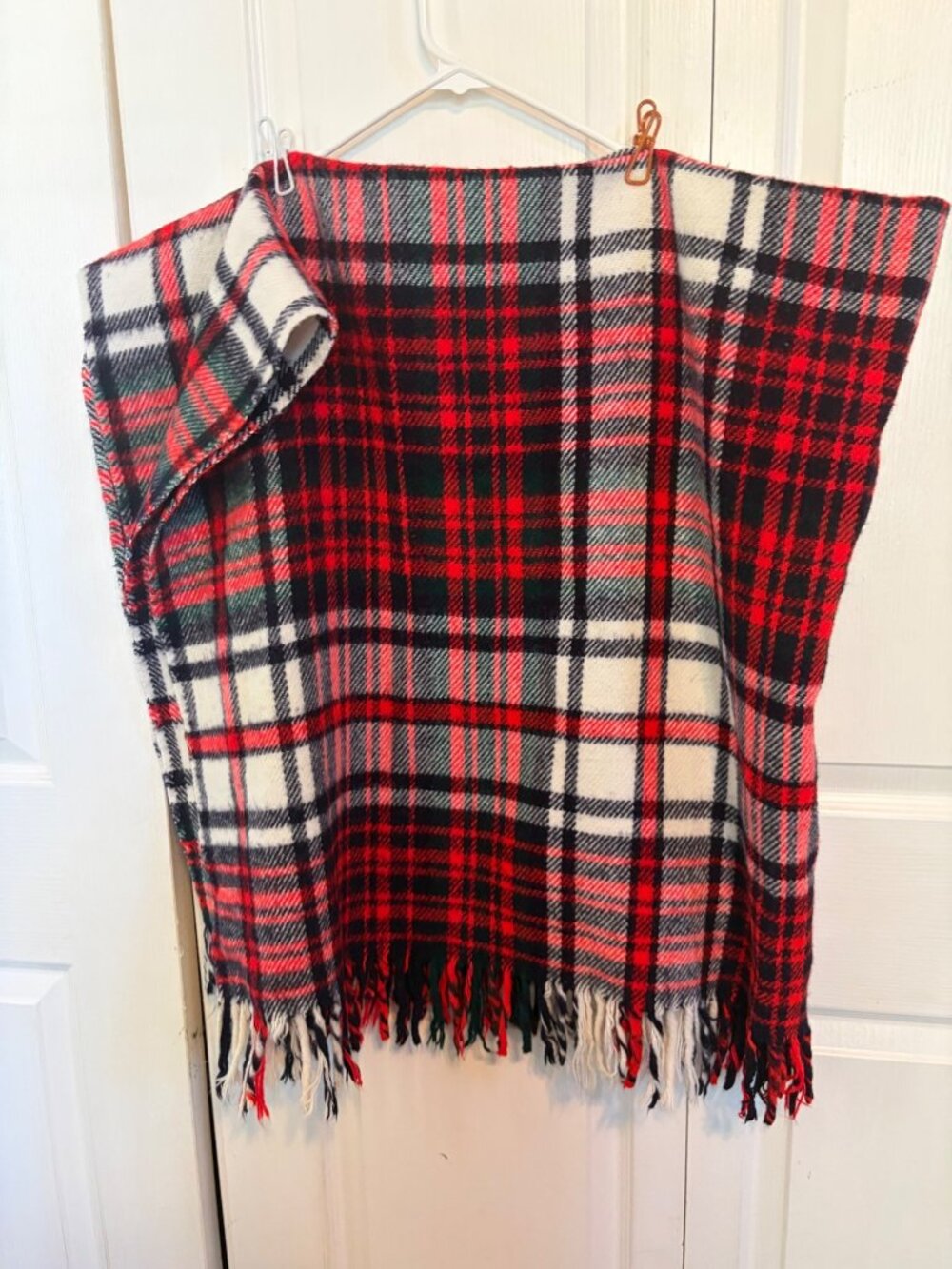 Vintage Troy Robe Red & Black Plaid Wool Blanket Shawl With Fringe Edges